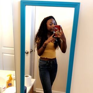 Meet your Posher, Leila